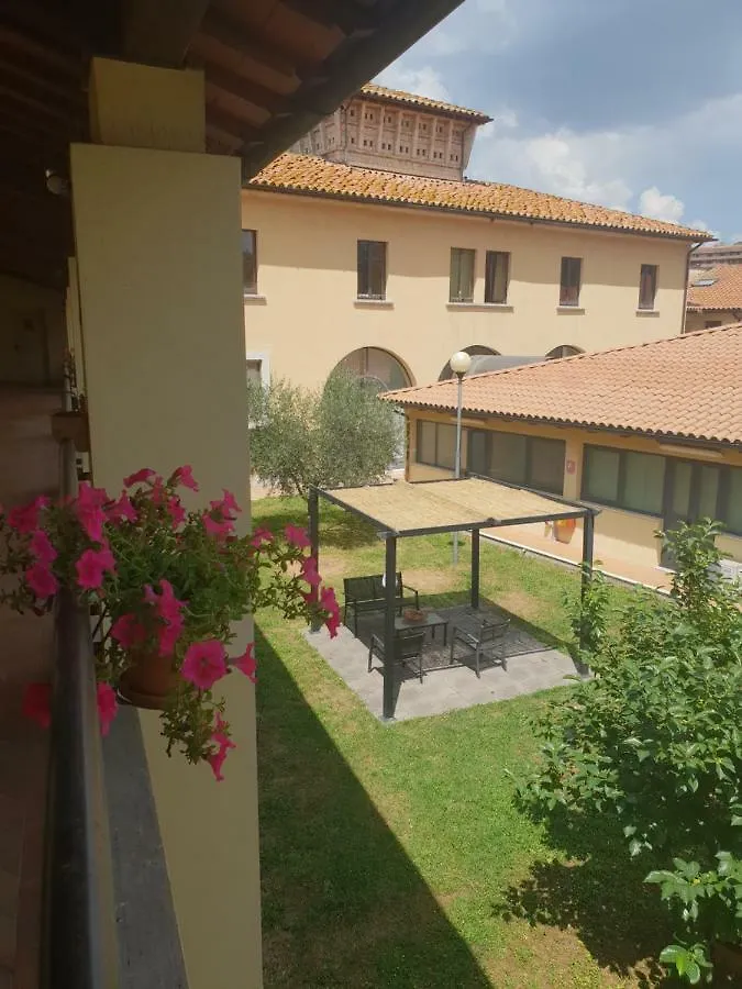 Hostal Perugia Yh Albergue